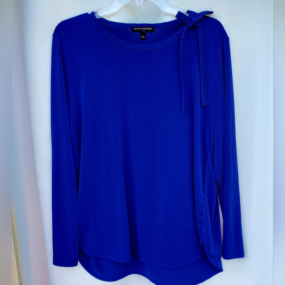 Women's Banana Republic Blue Longsleeve Tunic. Large